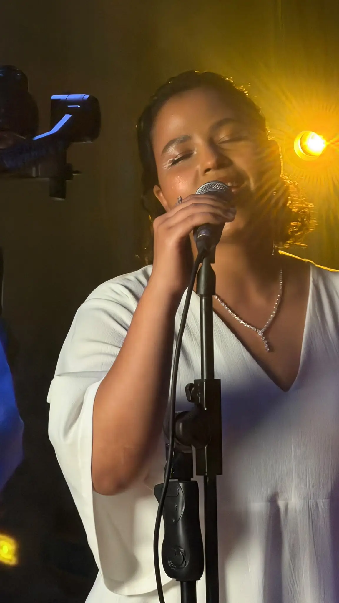 VAIAA während einer Live-Performance